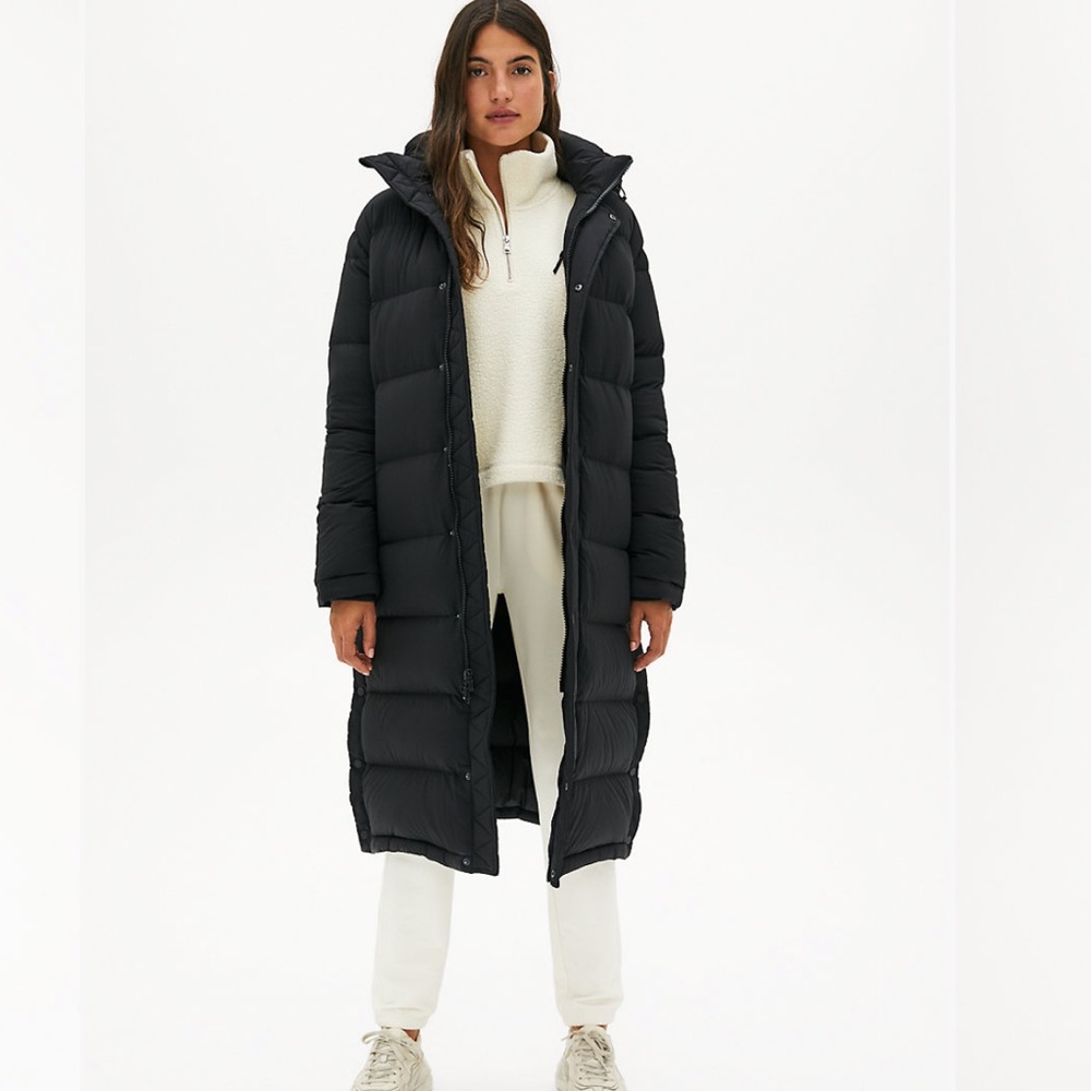 Aritzia Super Puff long in modern taupe